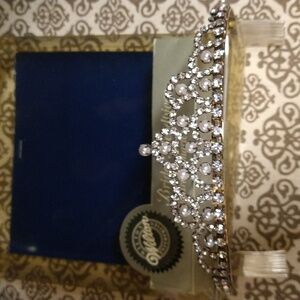 Wilton Tiara with pearl-like beads